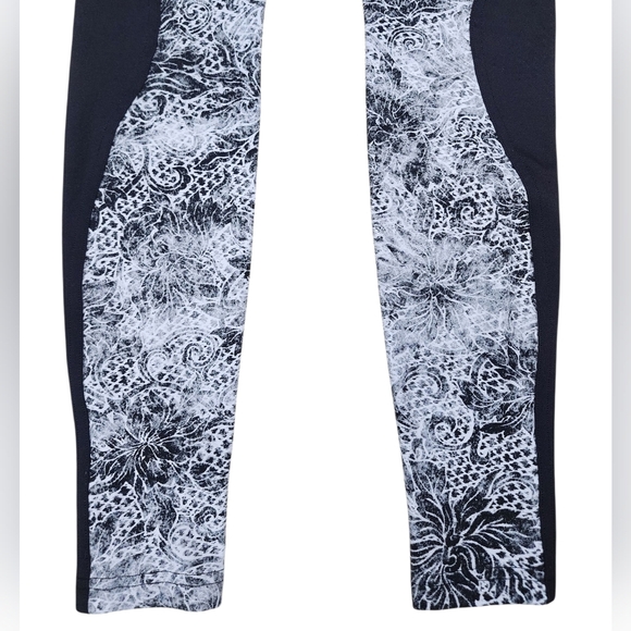 Lululemon Sweat & Repeat Leggings 28" Size 4 - Picture 3 of 12